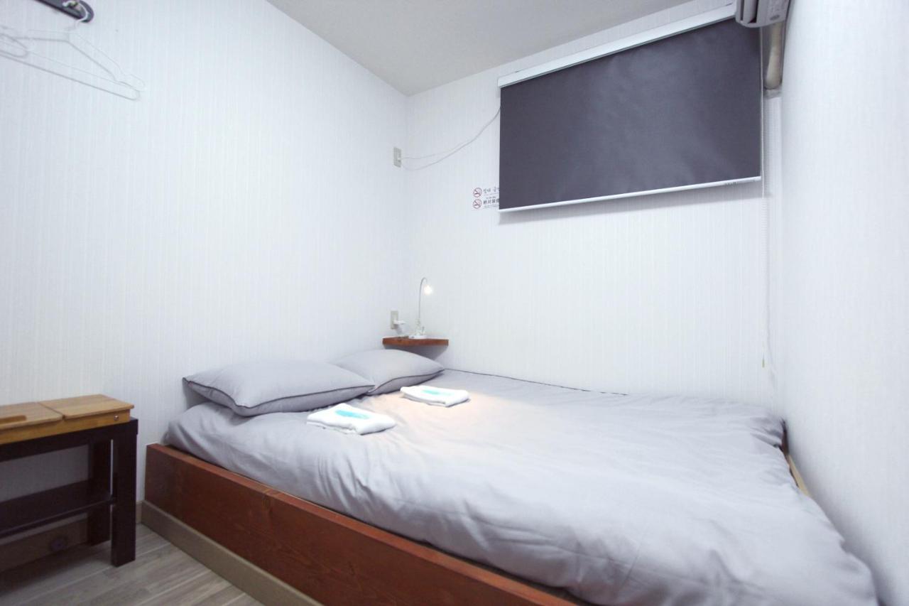 מלון I Osaka House מראה חיצוני תמונה